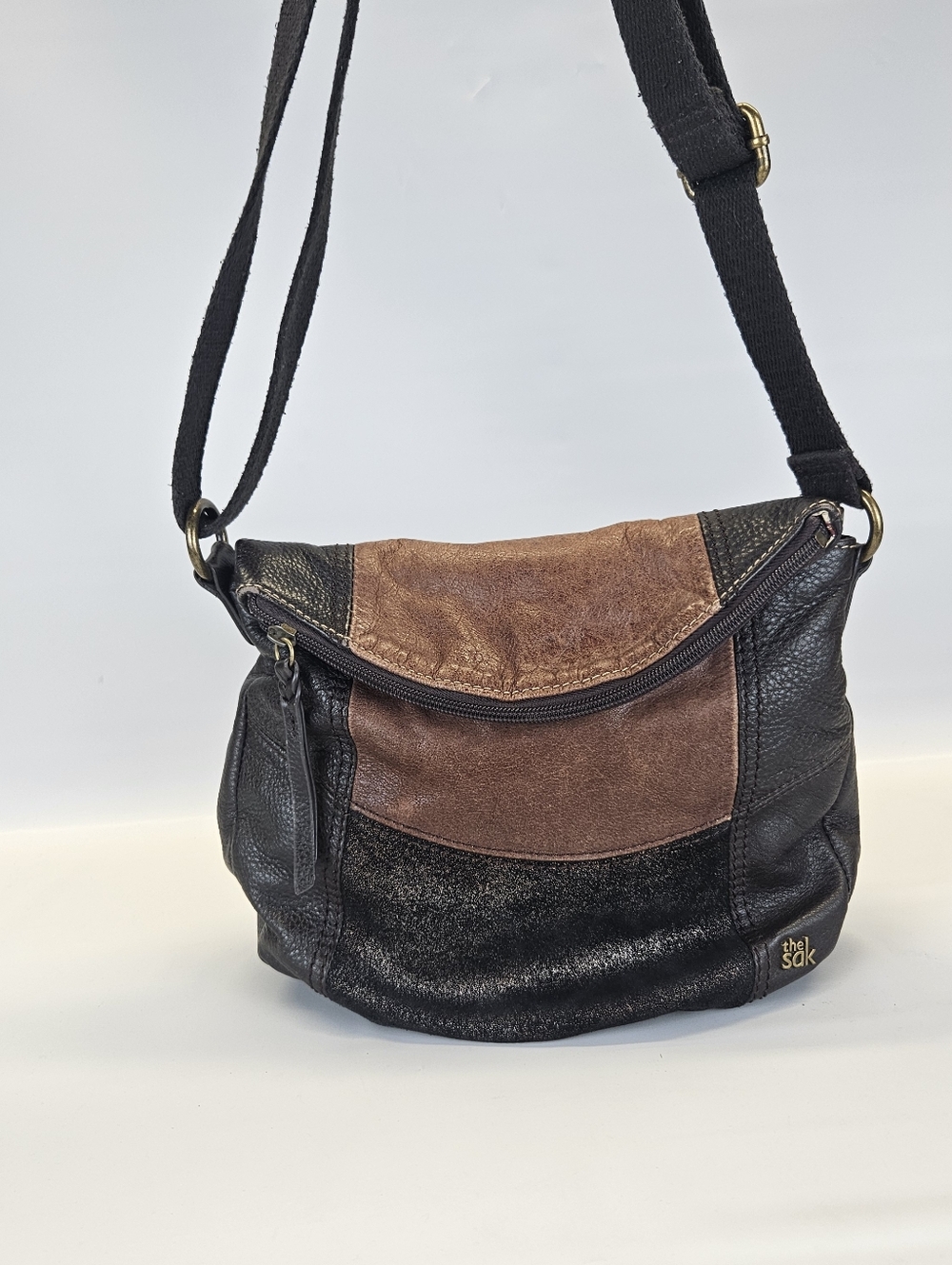 The Sak Deena Crossbody Purse Flap Fold Over Leather Brown Patchwork adjustable